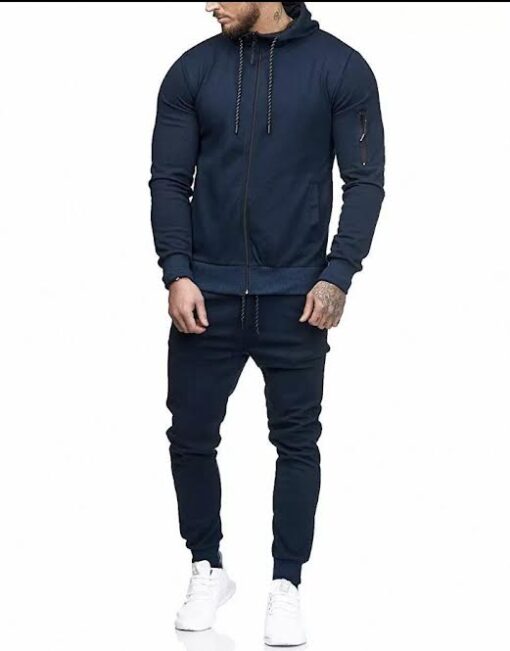 Men's Stylish and Fitted Sweatsuit - Image 5